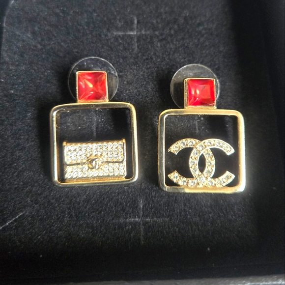 Chanel Strass Perfume Bottle Stud Earrings - Picture 4 of 10